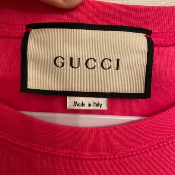 SOLD Gucci Manifesto Logo Women’s Pink T Shirt - Picture 2 of 6